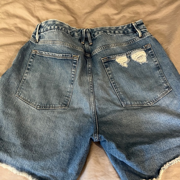 Good American Jean shorts size 15 - Picture 4 of 8